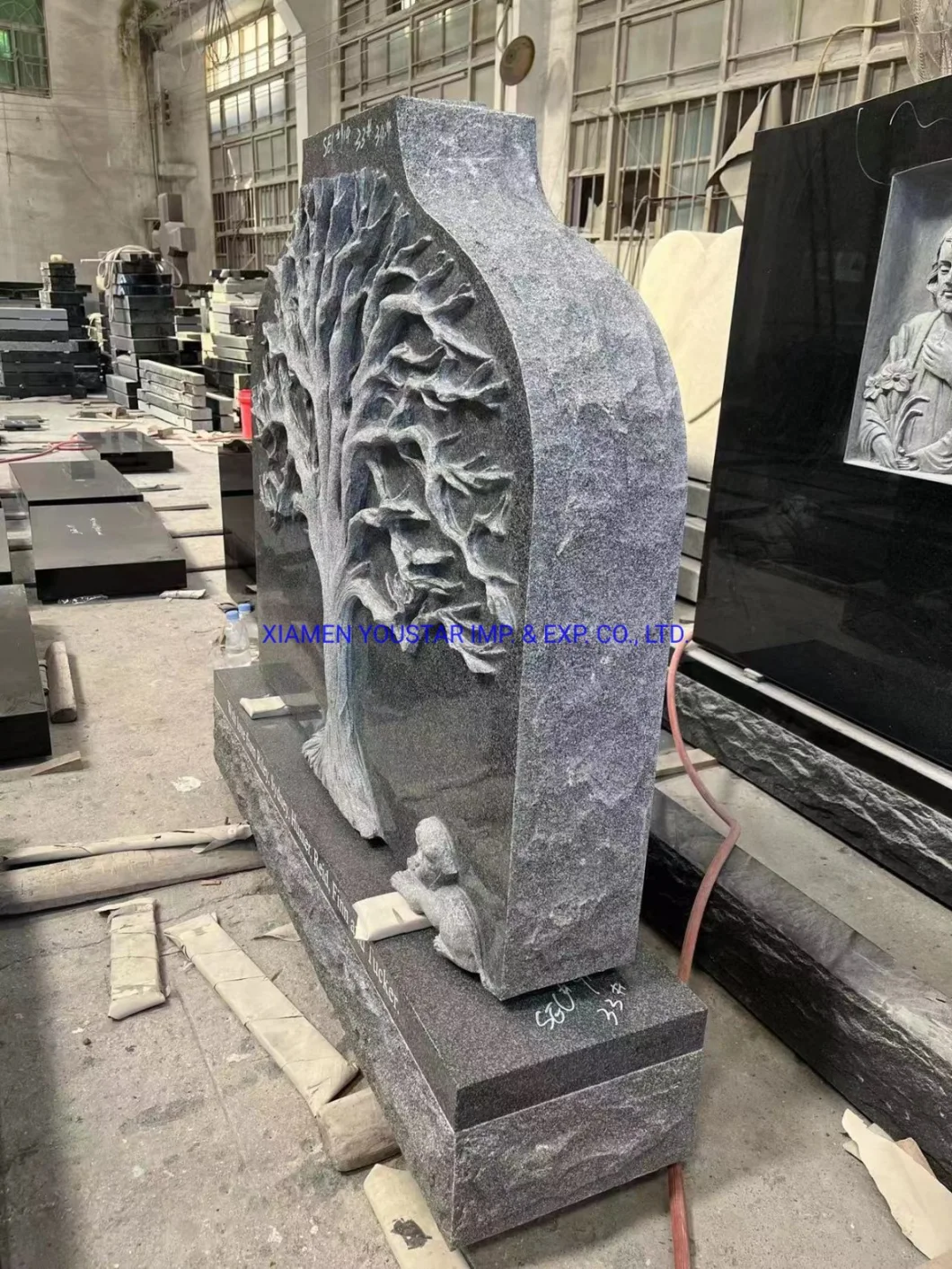 2023 New Design Grey Granite Tombstone Tree Design